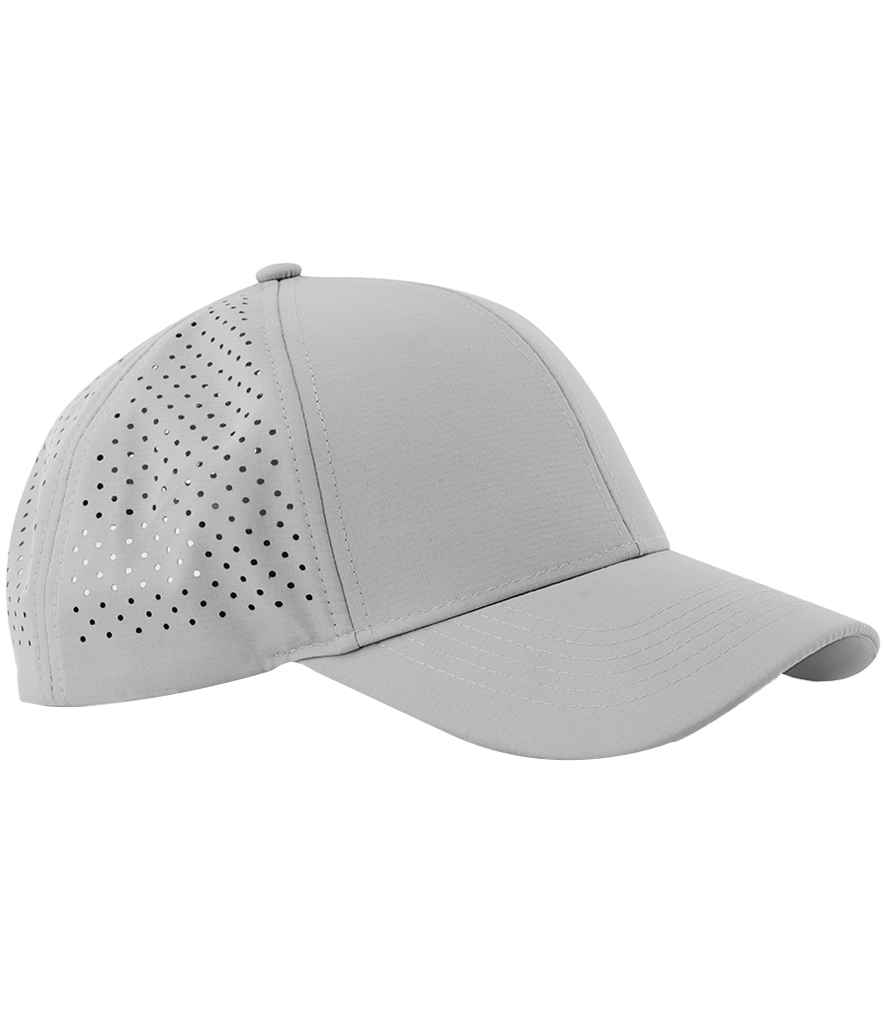 Beechfield Laser Performance Trucker Cap in Ice Grey.